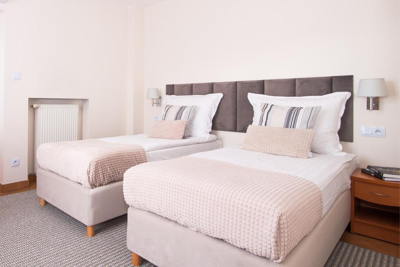 Hotel Awo Гниежно Стая снимка