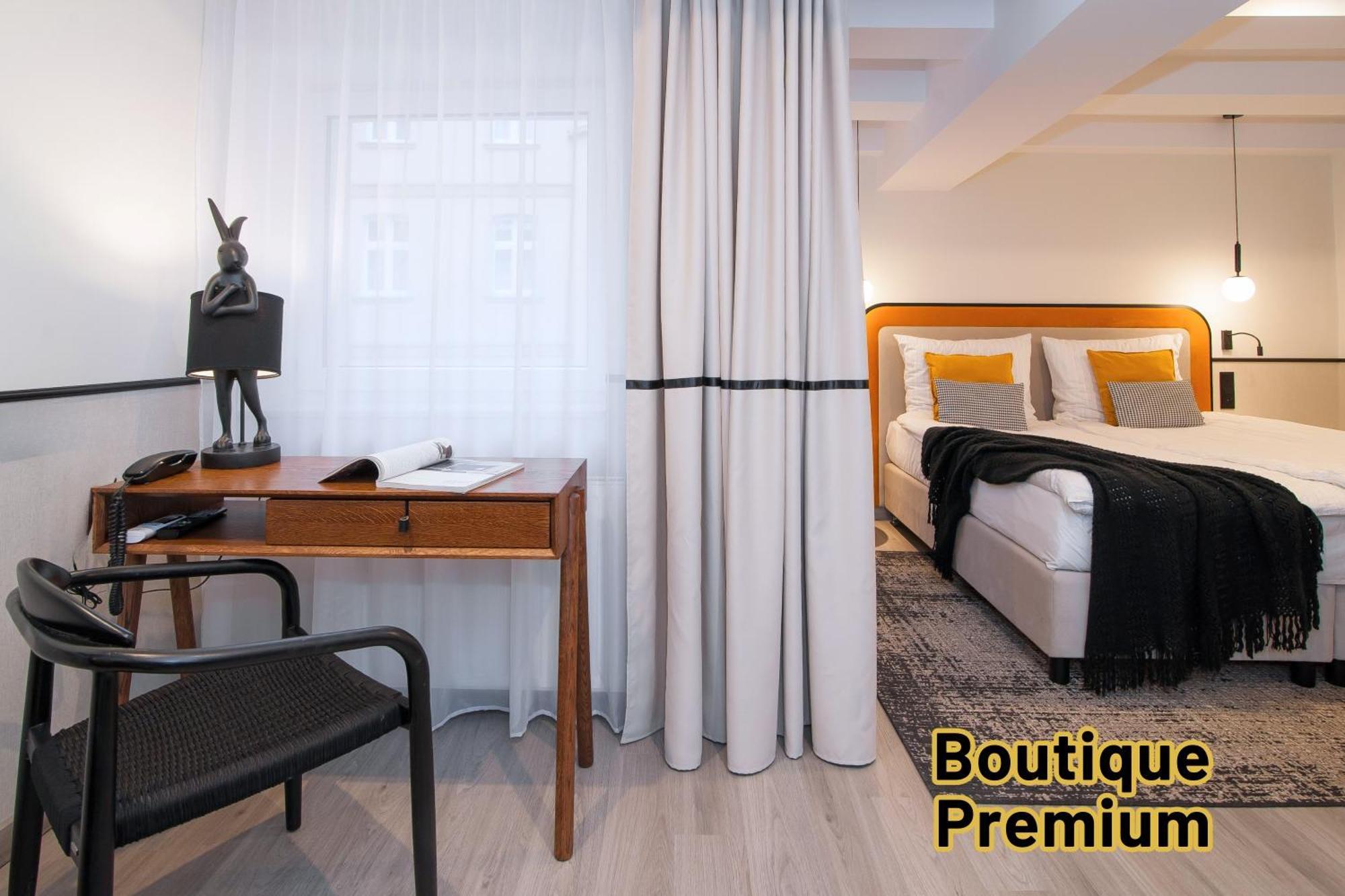 Hotel Awo Гниежно Екстериор снимка