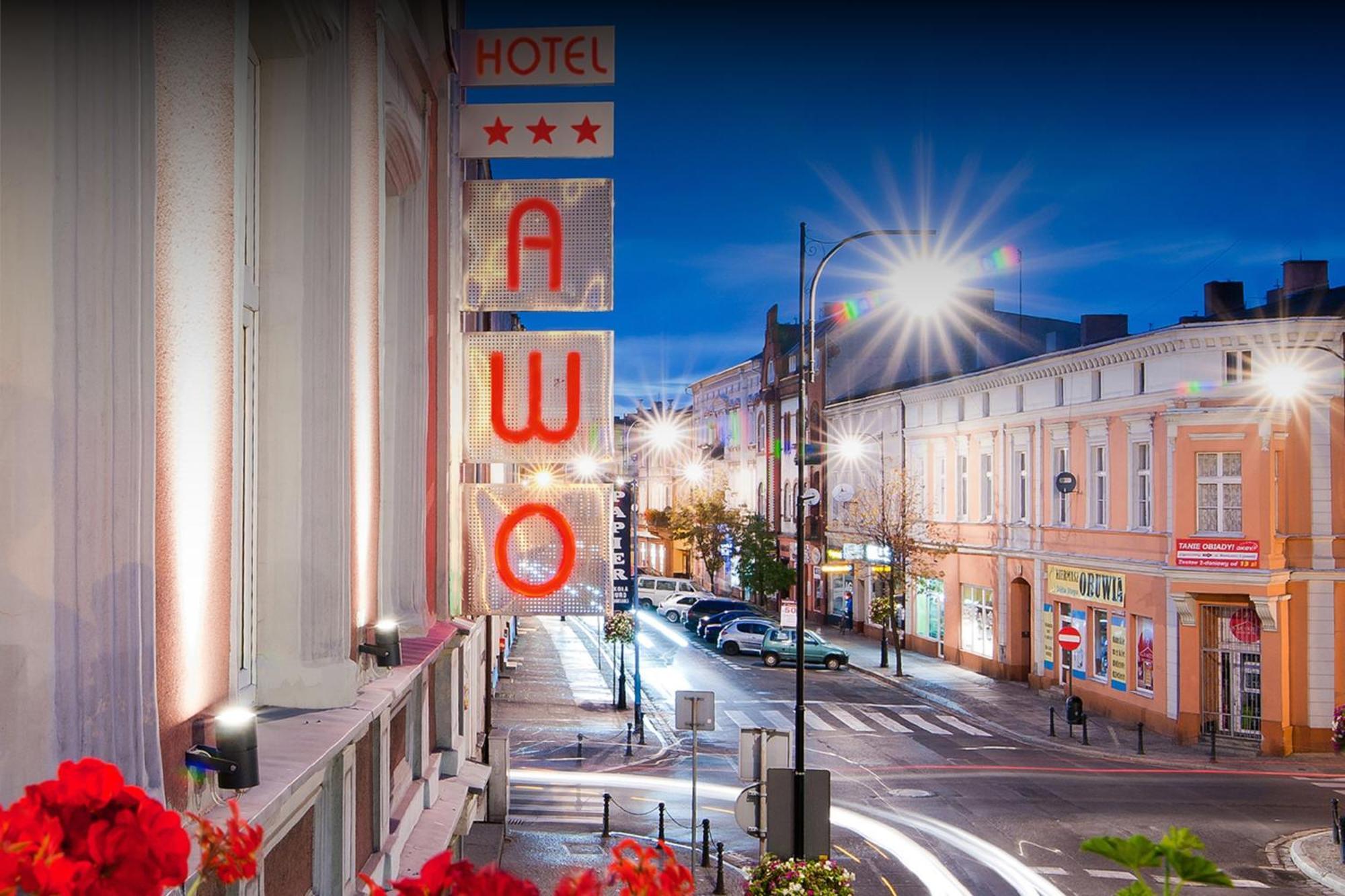 Hotel Awo Гниежно Екстериор снимка