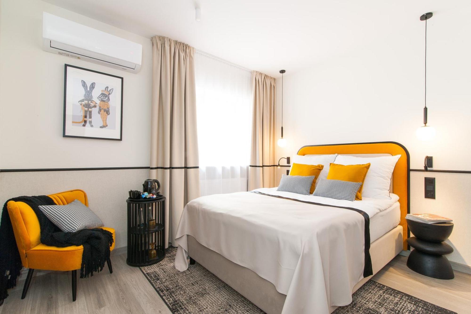 Hotel Awo Гниежно Екстериор снимка